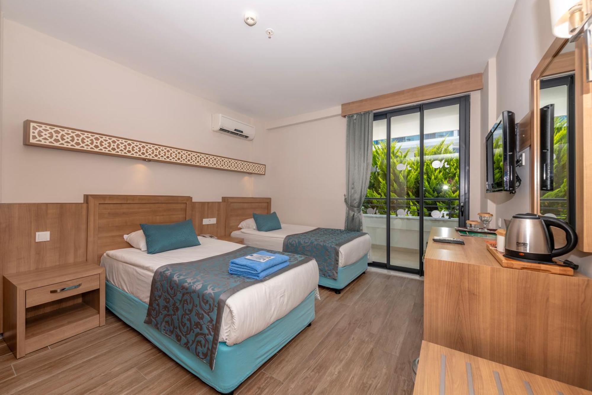 אוקורקאלאר Meryan Hotel מראה חיצוני תמונה